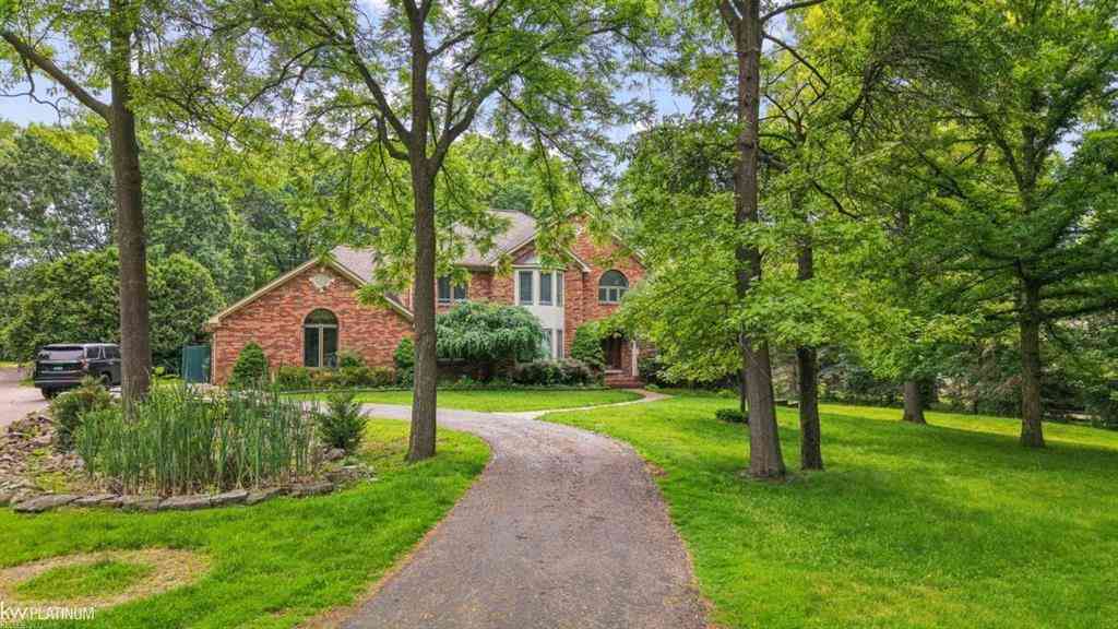 Homes For Sale - 3701 Green Lake Road <br/> West Bloomfield, MI 48324