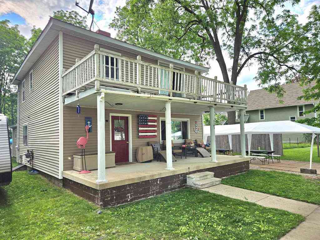 Homes For Sale - 108 S Huron  <br/> Lake City, MI 49651
