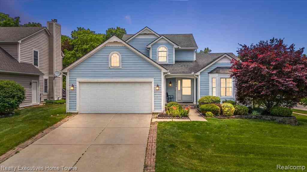 Homes For Sale - 899 Hathaway Dr Drive <br/> Auburn Hills, MI 48326