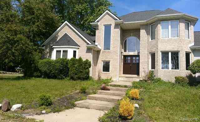 Homes For Sale - 561 S Elba Road <br/> Lapeer, MI 48446