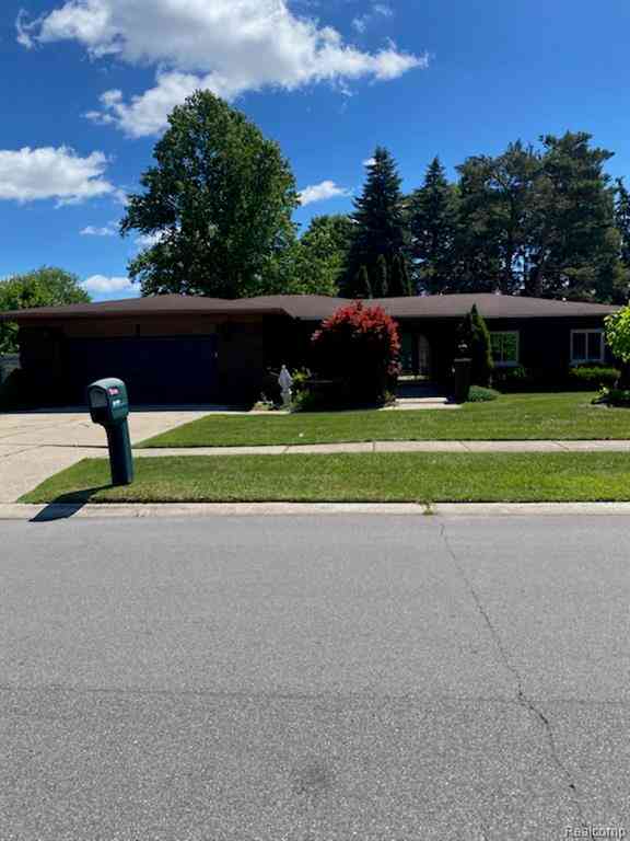 Homes For Sale - 39910 Donahue Drive <br/> Clinton Township, MI 48038