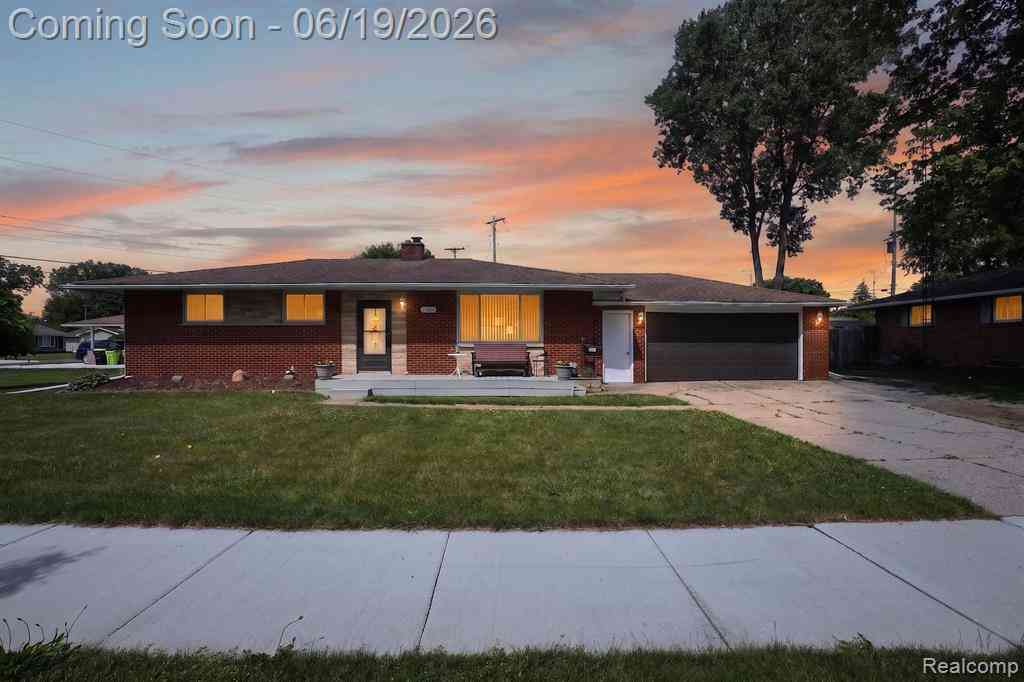 Homes For Sale - 5404 Durwood Drive <br/> Swartz Creek, MI 48473