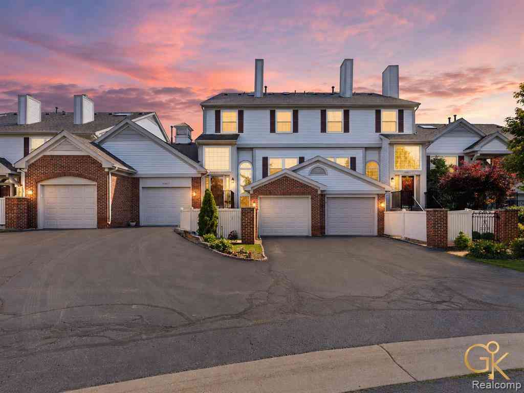 Condo For Sale - 49613 Draper Circle <br/> Plymouth, MI 48170