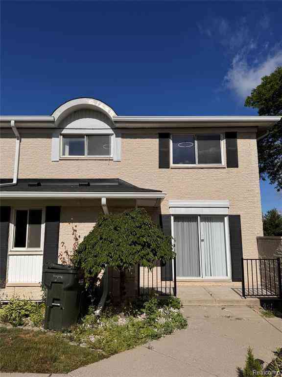 Condo For Rent - 8557 Winchester Drive <br/> Sterling Heights, MI 48313