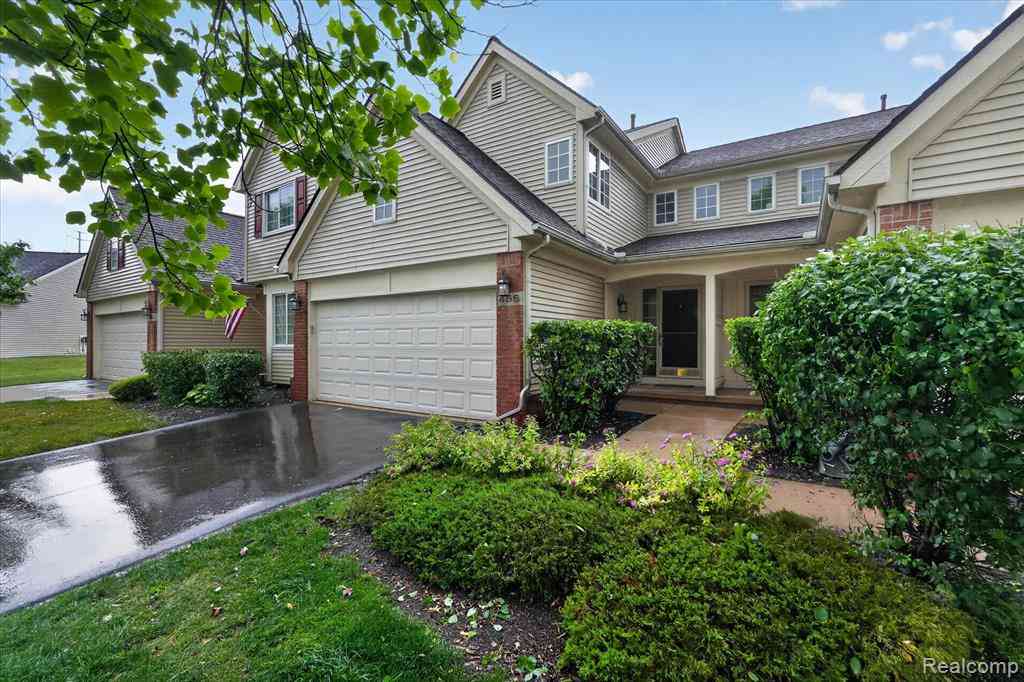 Condo For Sale - 456 Lilly View Court <br/> Howell, MI 48843