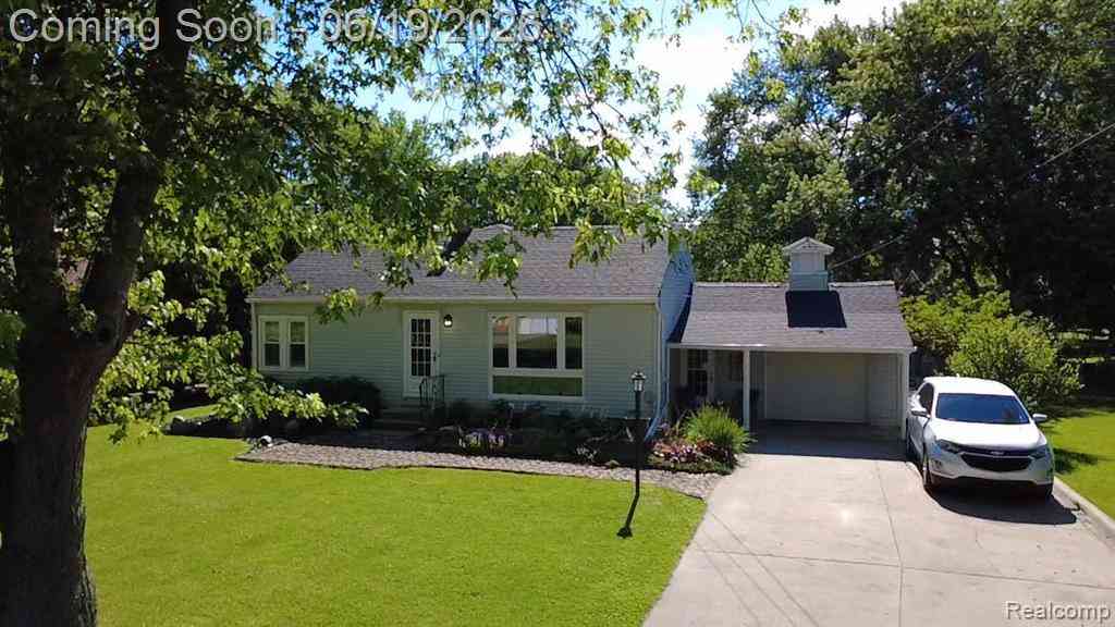 Homes For Sale - 3027 Lanning Drive <br/> Flint, MI 48506