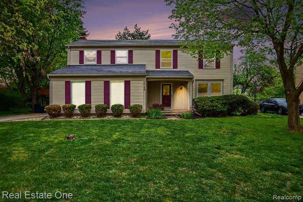 Homes For Sale - 1749 Freemont Drive <br/> Troy, MI 48098