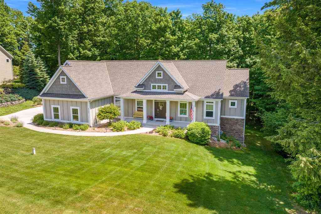 Homes For Sale - 9390 E Summerfield Drive <br/> Traverse City, MI 49684