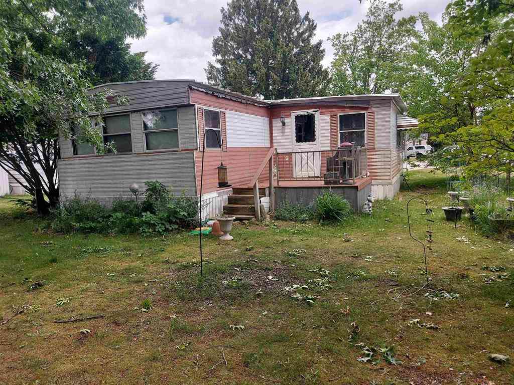 Homes For Sale - 1511 Geraldton Place <br/> Traverse City, MI 49686