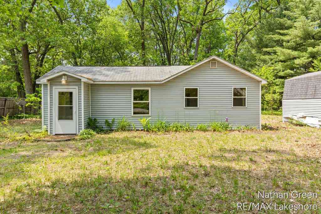 Homes For Sale - 1267 Chatterson Road <br/> Muskegon, MI 49442