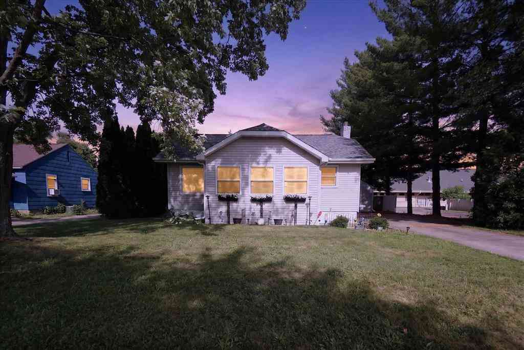 Homes For Sale - 1023 Evanston Drive <br/> Jackson, MI 49202