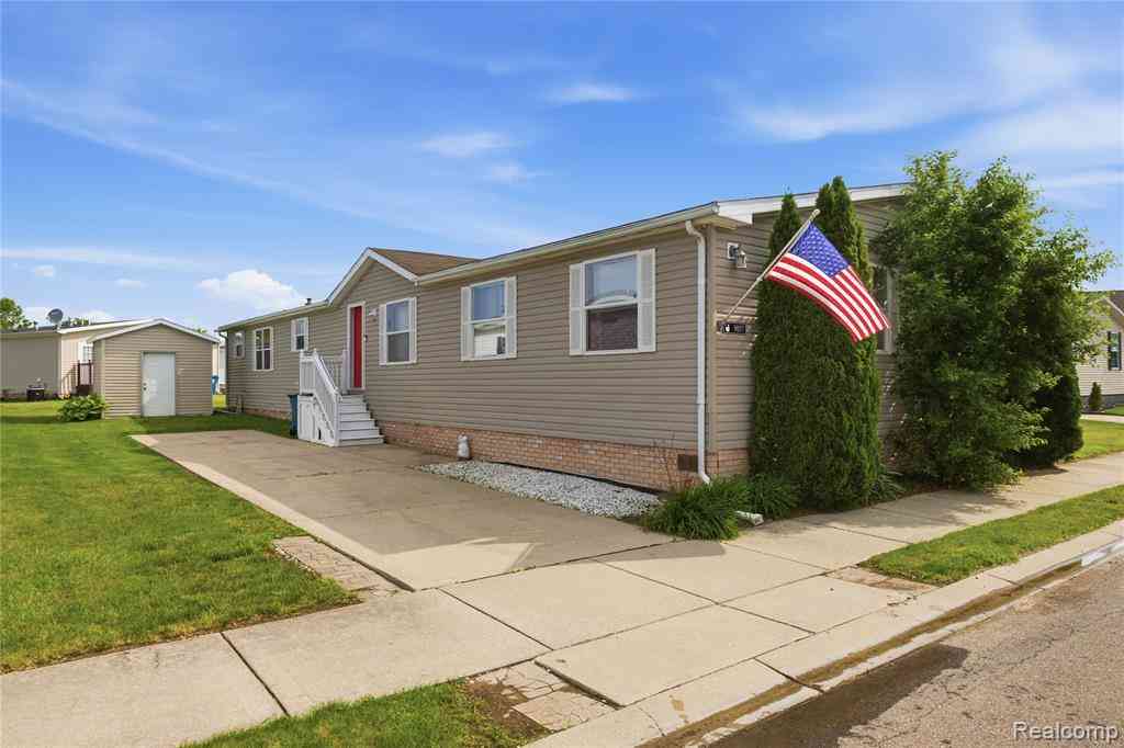 Homes For Sale - 9857 Rembrandt Way  <br/> Fenton, MI 48430