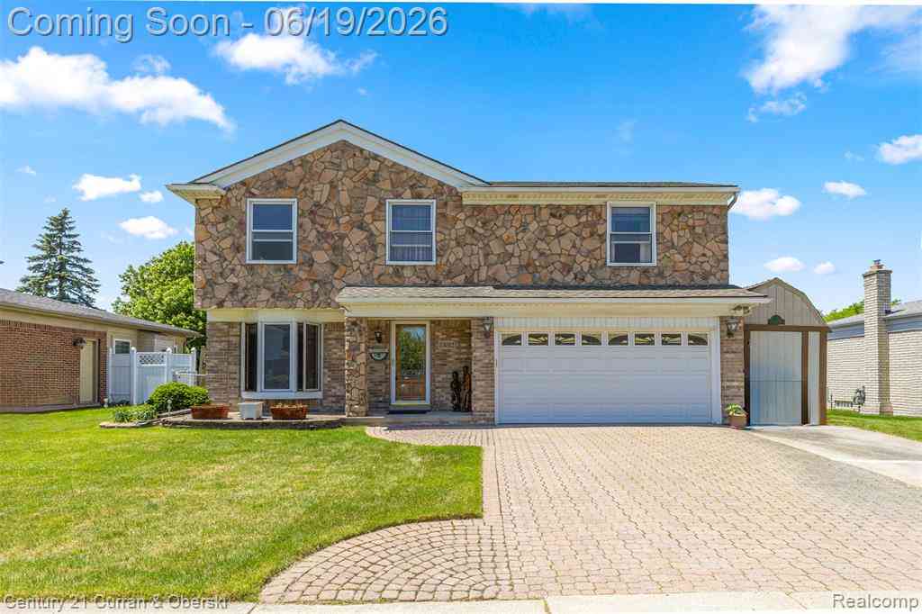 Homes For Sale - 23312 E Fairway Drive <br/> Trenton, MI 48183