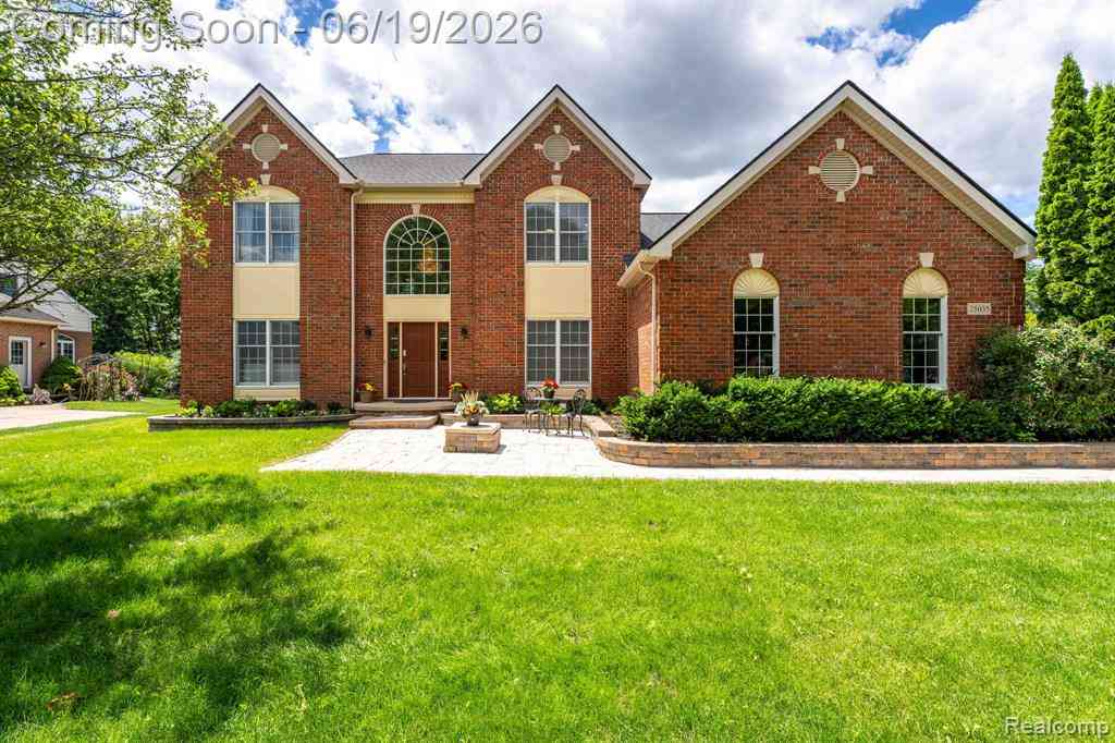 Homes For Sale - 25035 Samoset Court <br/> Novi, MI 48374