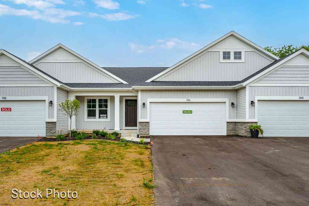 Condo For Sale - 1593 N Village Circle <br/> Kalamazoo, MI 49009