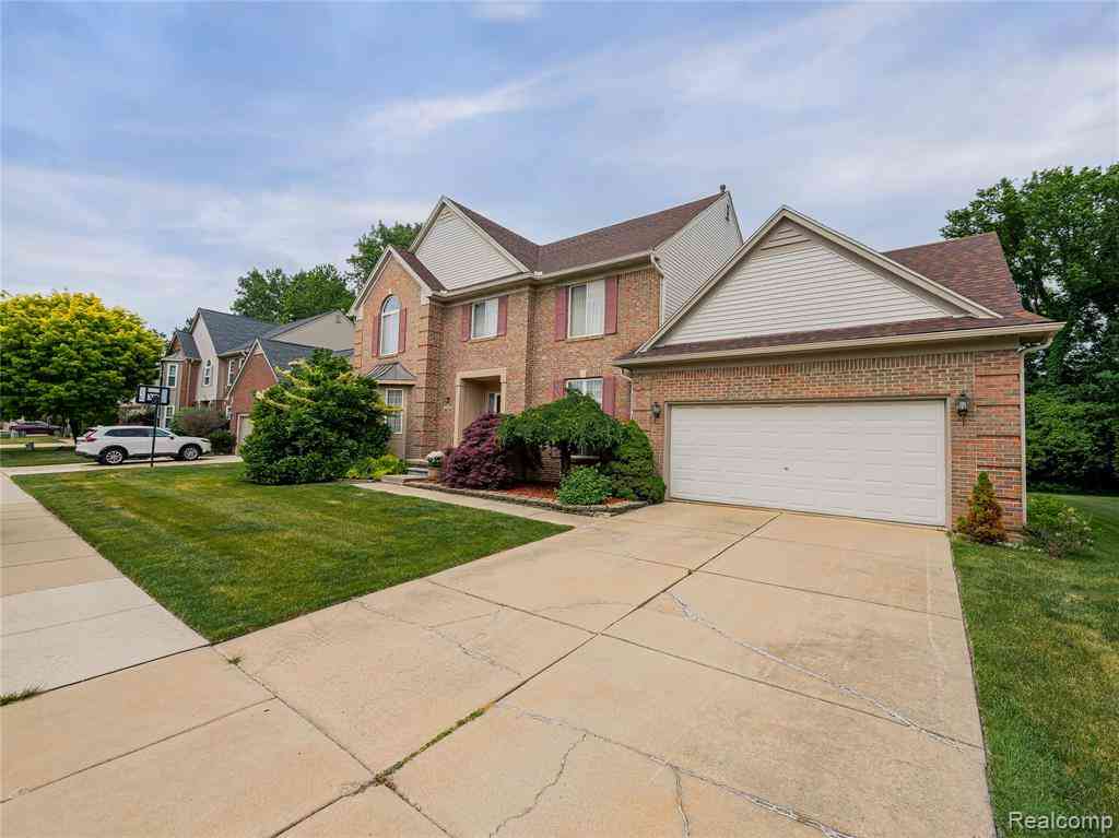 Homes For Sale - 2931 Briarwood Drive <br/> Troy, MI 48085