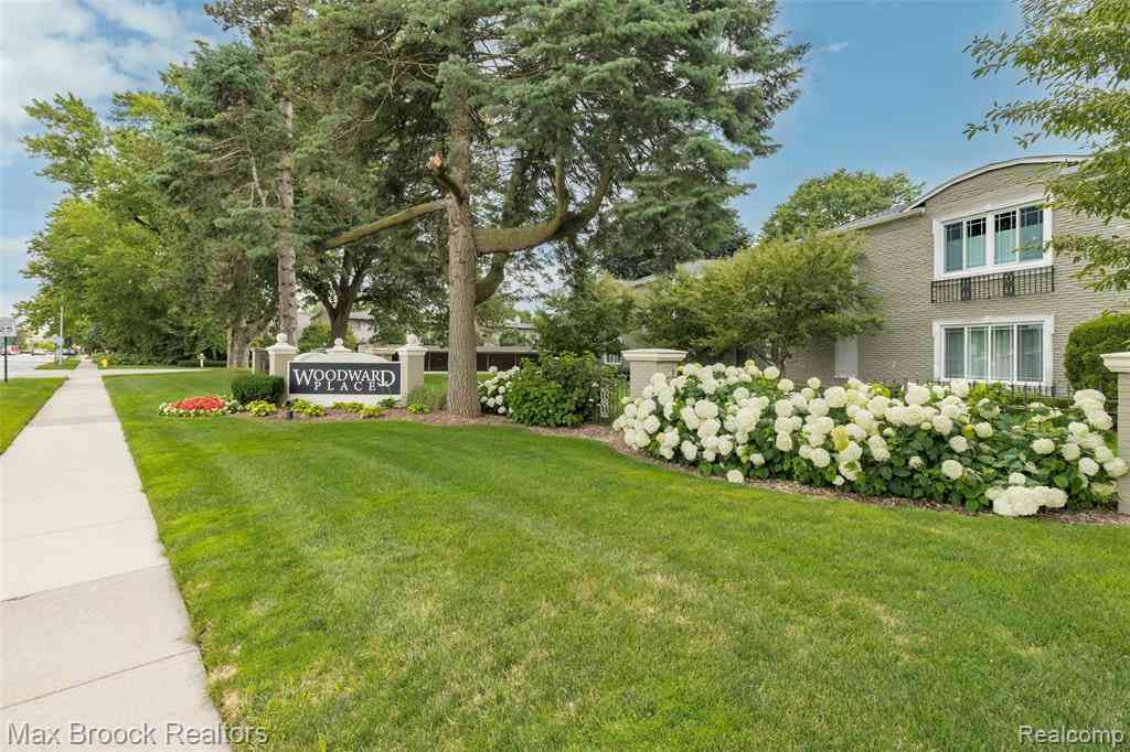 Condo For Rent - 1111 N Old Woodward Avenue  #1<br/> Birmingham, MI 48009
