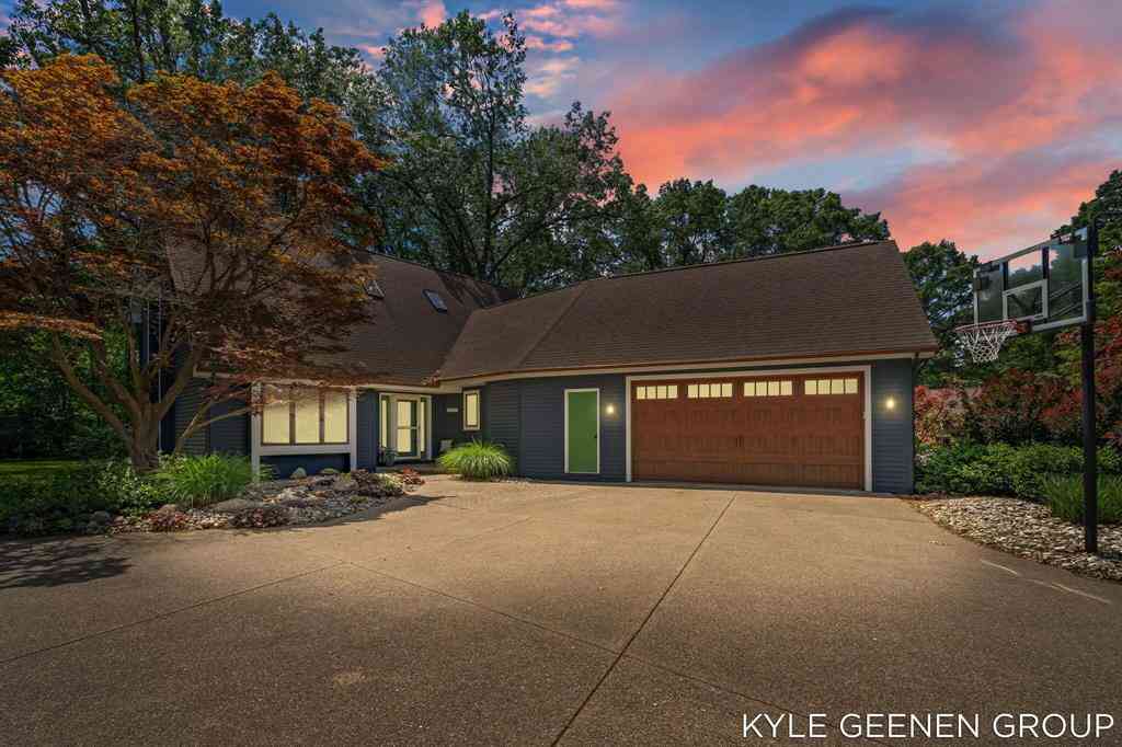 Homes For Sale - 722 Wintersun Place <br/> Holland, MI 49424