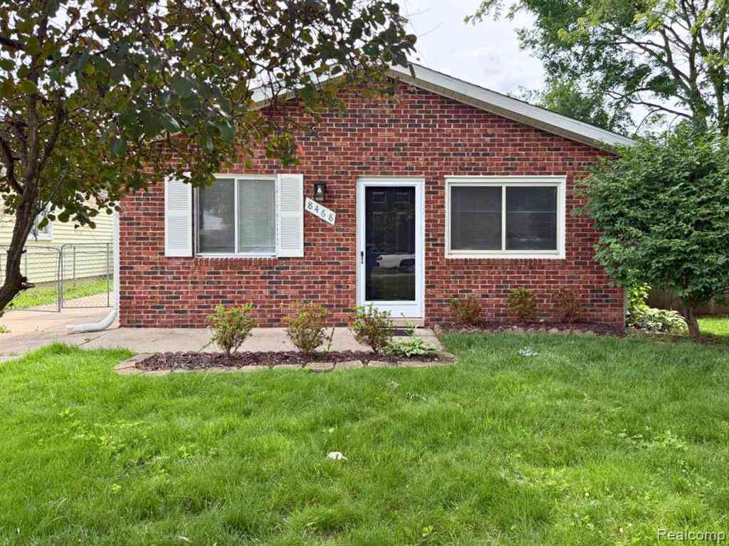 Homes For Rent - 8468 Beatrice  <br/> Westland, MI 48185