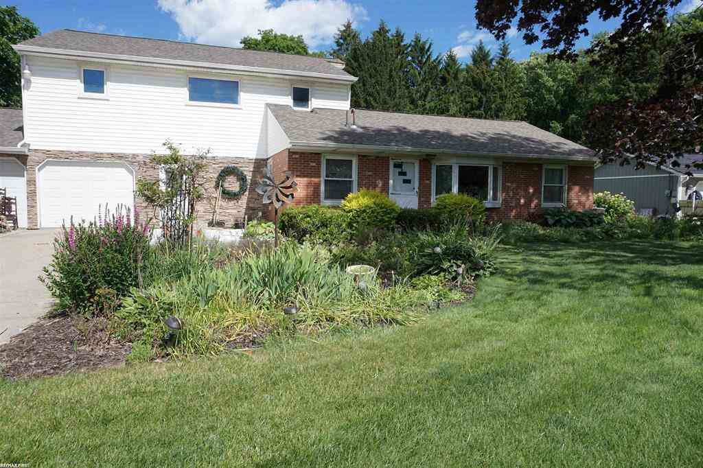 Homes For Sale - 38402 Hazel Street <br/> Harrison Township, MI 48045
