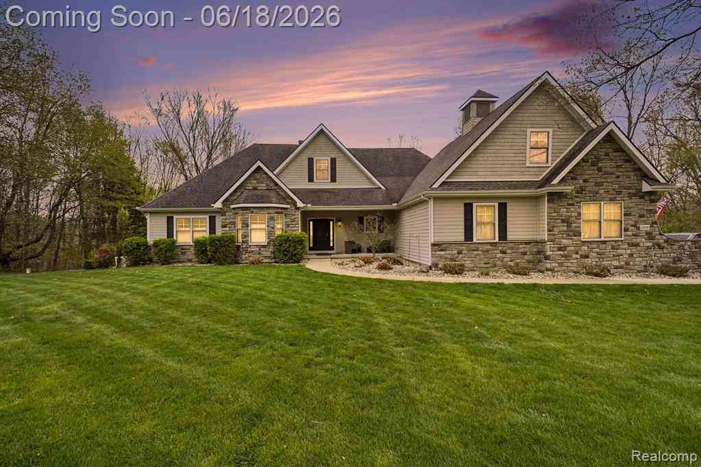 Homes For Sale - 12310 Ivy Lane <br/> Fenton, MI 48430
