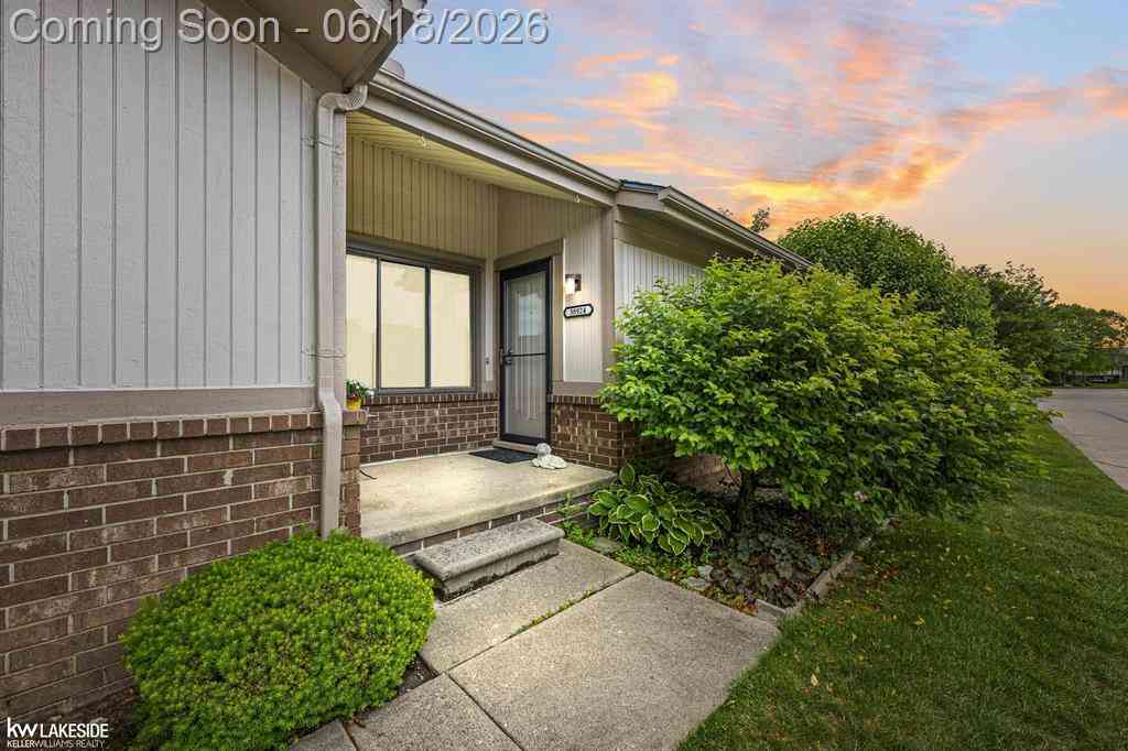Condo For Sale - 38924 E Windmill Pointe Drive <br/> Clinton Township, MI 48038