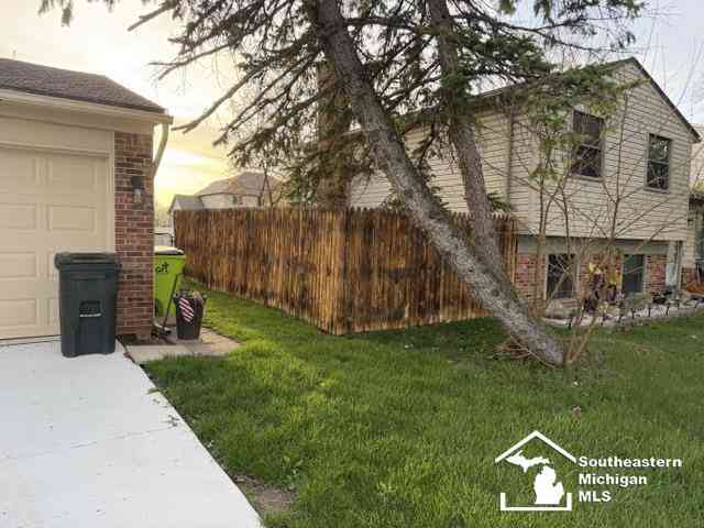 Homes For Sale - 30374 Torry Street <br/> Flat Rock, MI 48134
