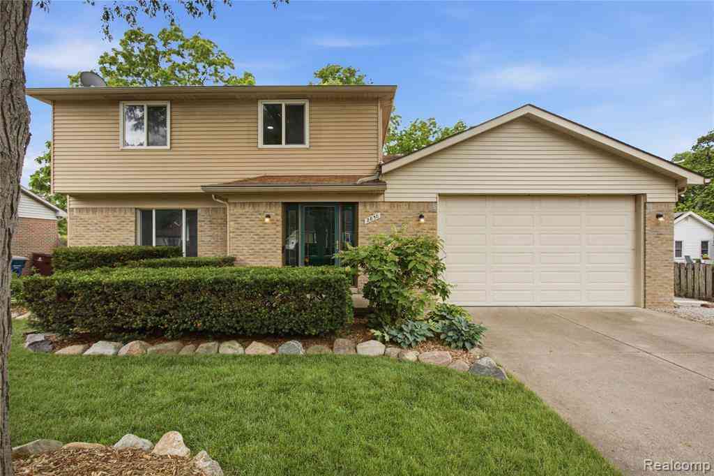 Homes For Sale - 2850 Elmwood Avenue <br/> Ann Arbor, MI 48104