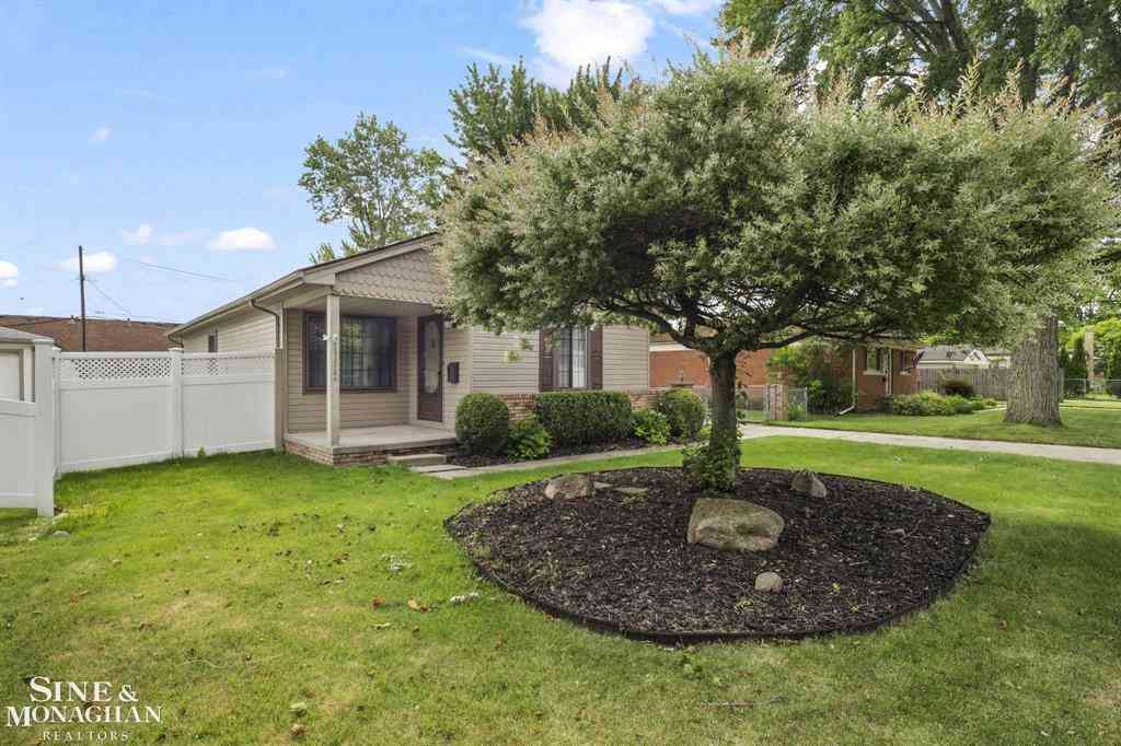 Homes For Sale - 30022 5th Street <br/> Saint Clair Shores, MI 48082