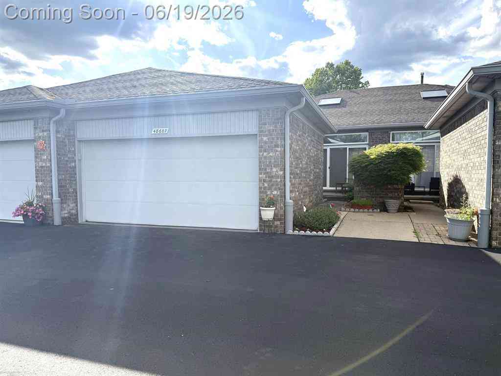 Condo For Sale - 48607 Sugar Bush Court <br/> Shelby Twp, MI 48315