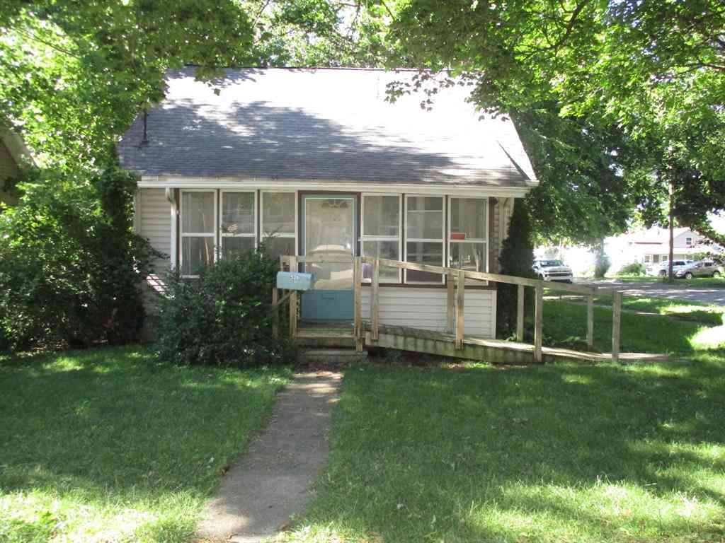 Homes For Sale - 520 E North Street <br/> Jackson, MI 49202