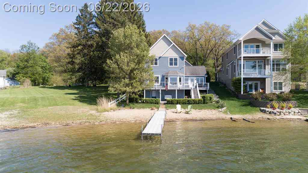 Homes For Sale - 1401 E Crooked Lake Drive <br/> Kalamazoo, MI 49009