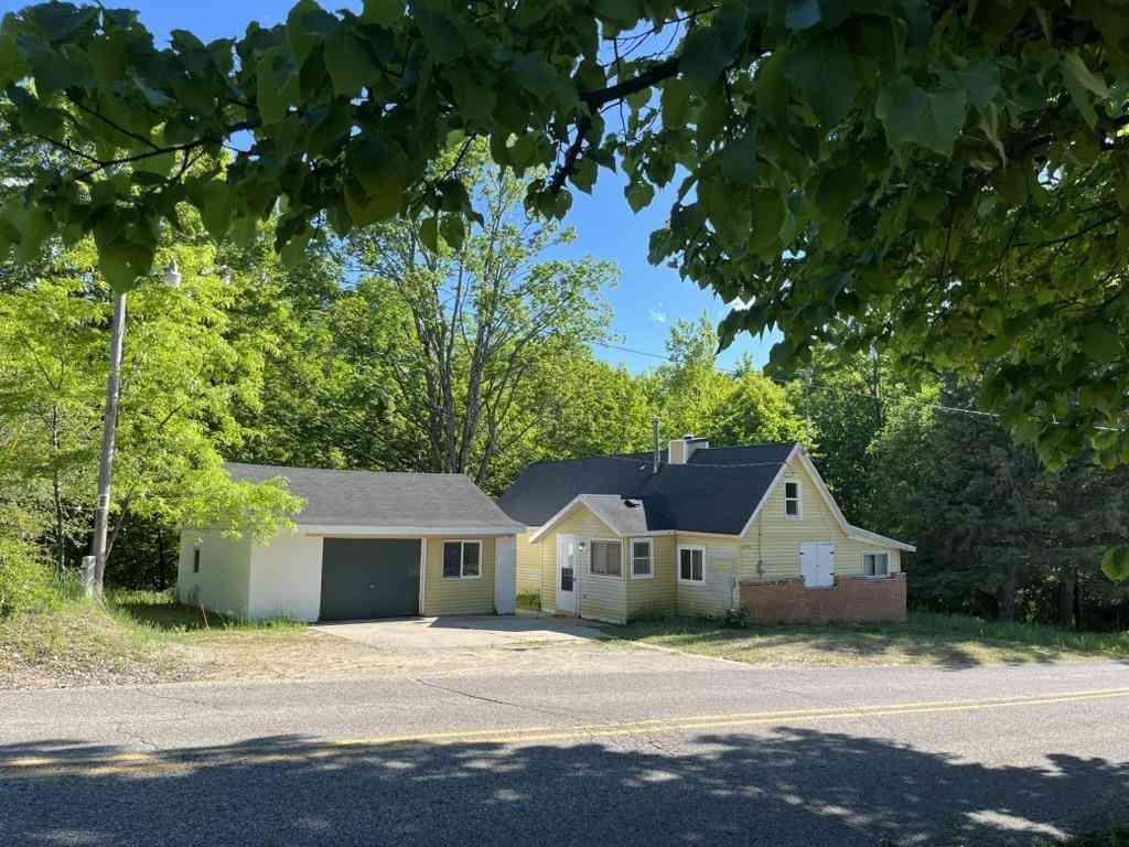 Homes For Sale - 2570 Kettle Lake Road <br/> Kalkaska, MI 49646