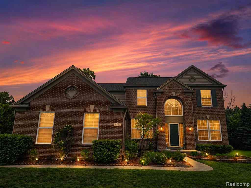 Homes For Sale - 6323 Moonstone Drive <br/> Grand Blanc, MI 48439