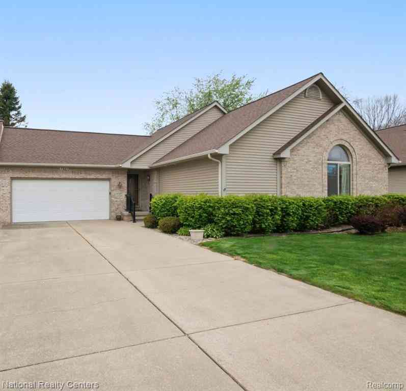 Condo For Sale - 7221 Hawthorne Circle <br/> Goodrich, MI 48438