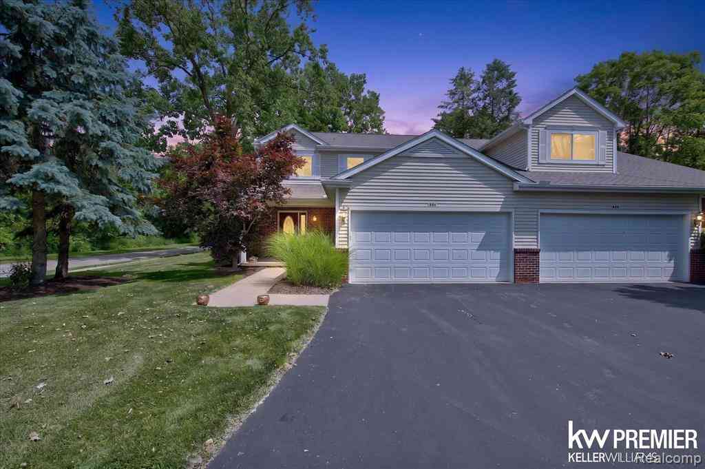 Condo For Sale - 551 Indian Oaks Drive <br/> Howell, MI 48843