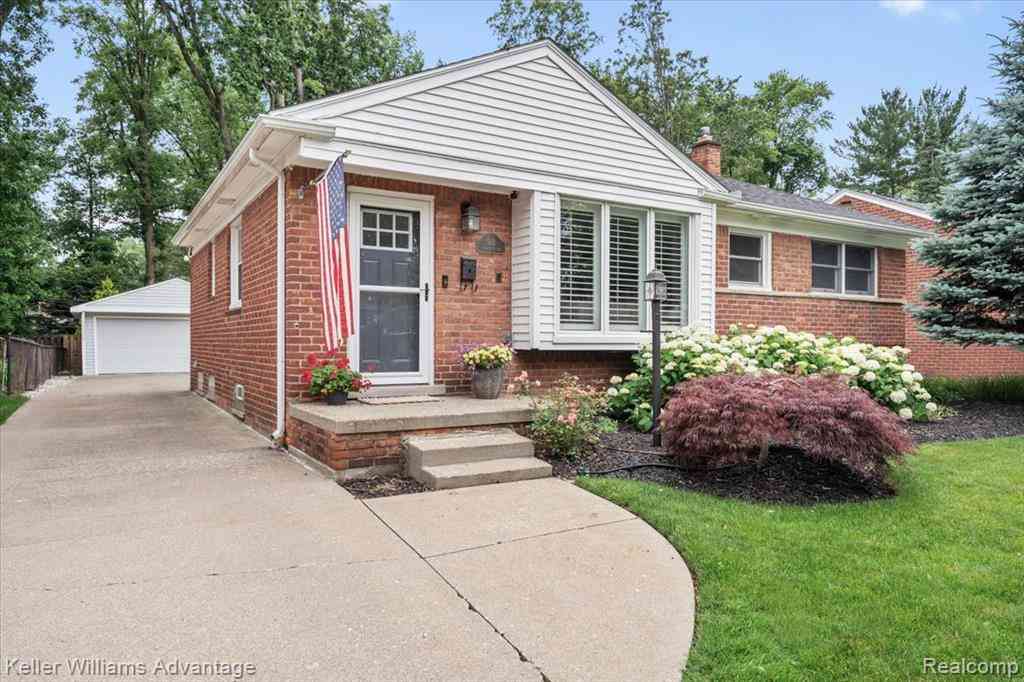 Homes For Sale - 503 Charlotte Avenue <br/> Royal Oak, MI 48073