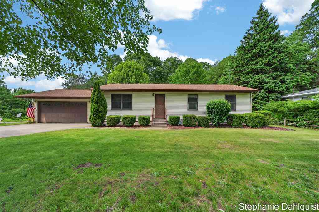 Homes For Sale - 1646 W Giles Road <br/> Muskegon, MI 49445