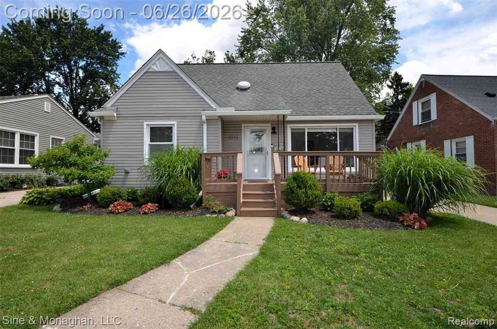 Homes For Sale - 3012 Griffith Avenue <br/> Berkley, MI 48072