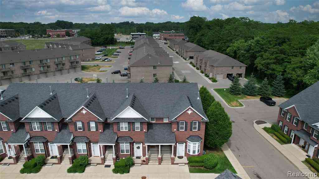 Condo For Sale - 53274 Providence Drive W W<br/> Utica, MI 48316