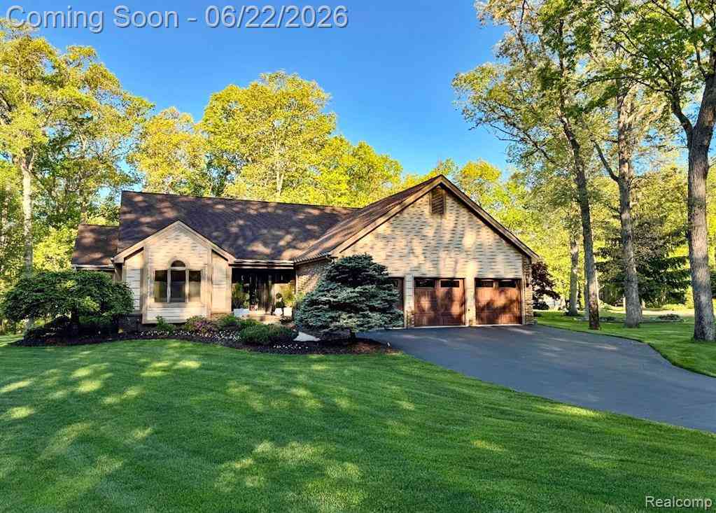 Homes For Sale - 5083 Timber Cove Circle <br/> Clarkston, MI 48346