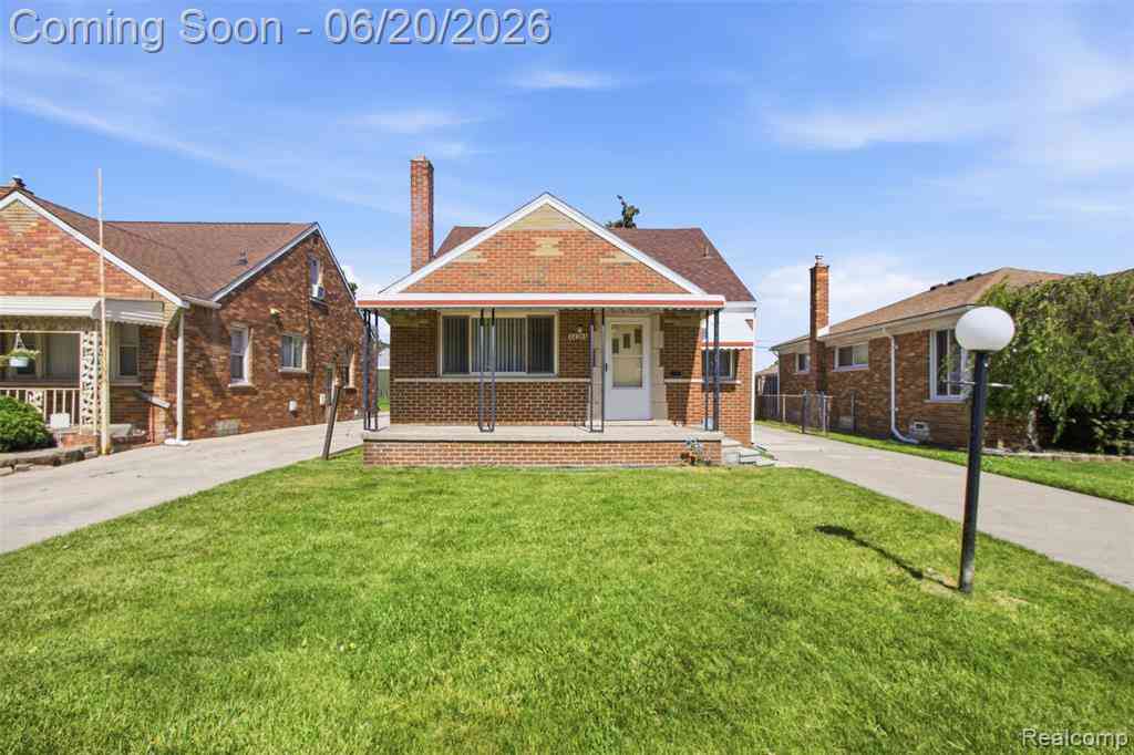 Homes For Sale - 22764 Courtland Avenue <br/> Eastpointe, MI 48021