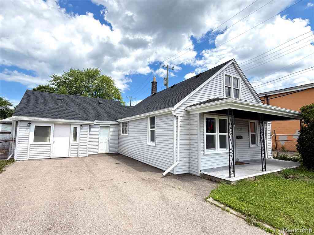 Homes For Sale - 20730 Montrose Avenue <br/> Warren, MI 48089