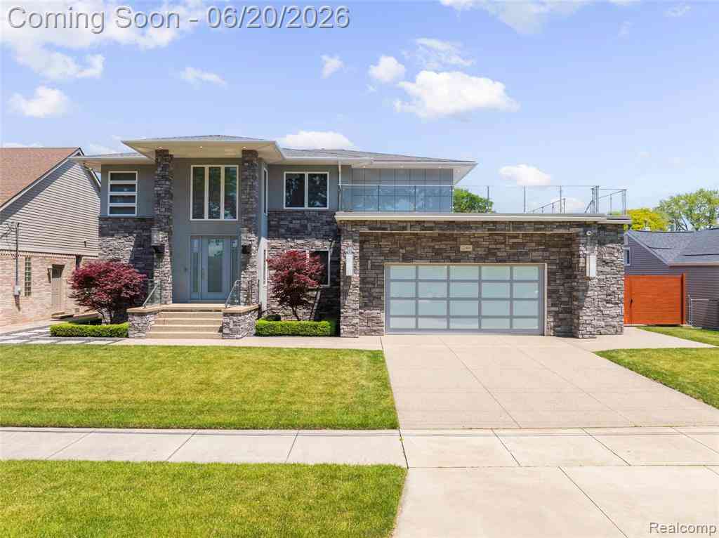 Homes For Sale - 22491 E 10 Mile Road <br/> Saint Clair Shores, MI 48080