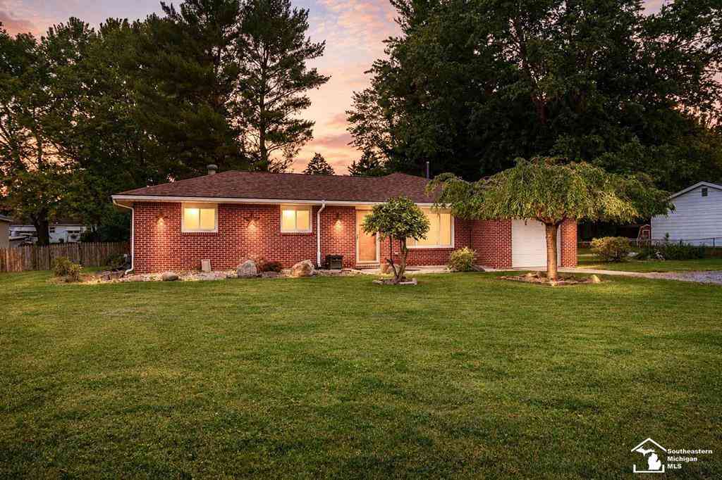 Homes For Sale - 8940 Woodside Drive <br/> Temperance, MI 48182