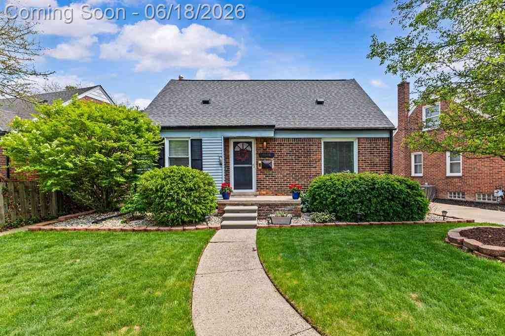 Homes For Sale - 1806 N Connecticut Avenue <br/> Royal Oak, MI 48073