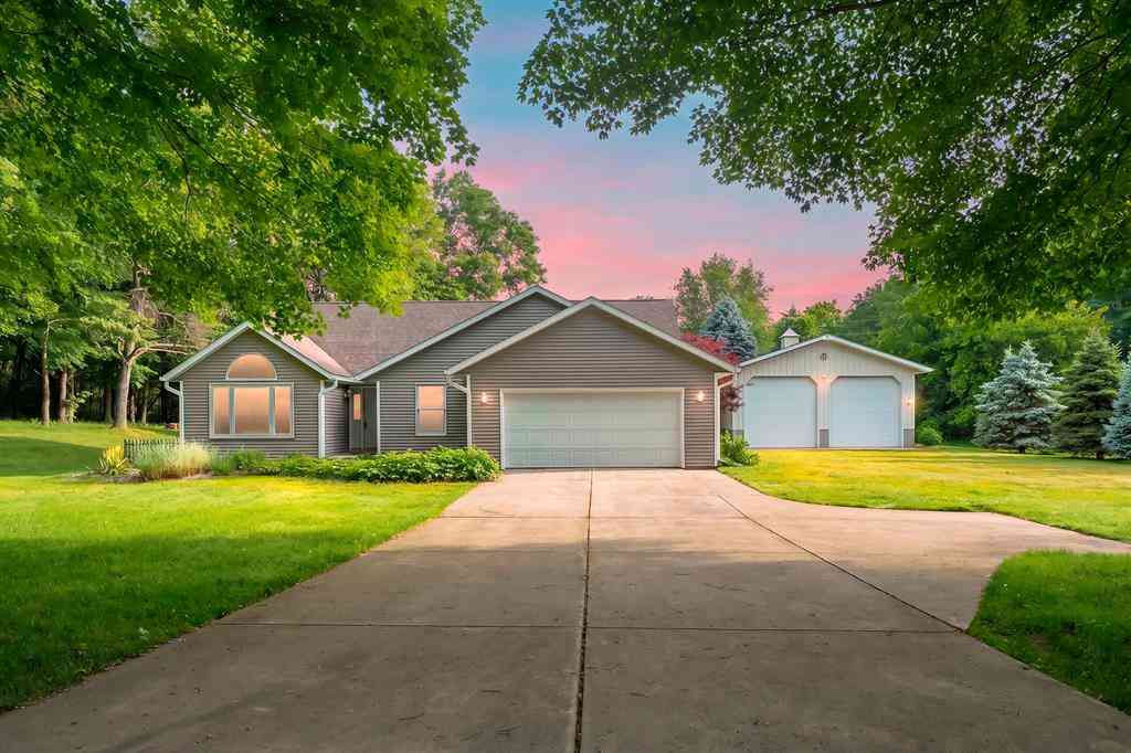 Homes For Sale - 9433 E H Avenue <br/> Kalamazoo, MI 49048