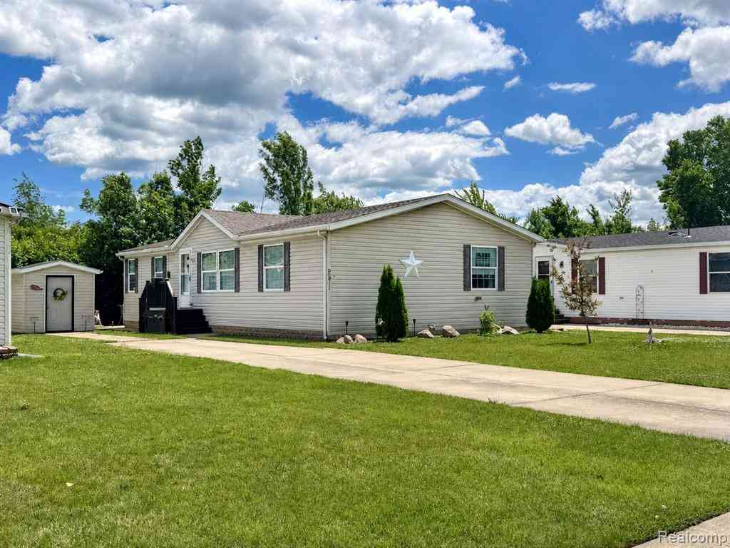 Homes For Sale - 29311 Hidden River Drive <br/> Gibraltar, MI 48173