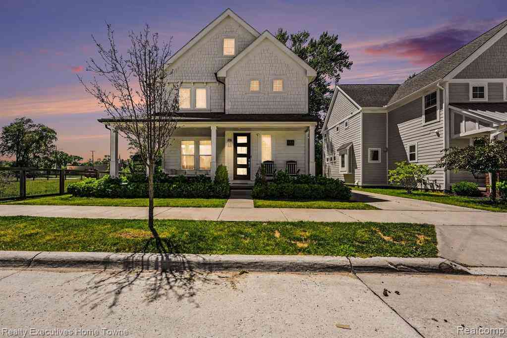 Homes For Sale - 111 N Dorchester Avenue <br/> Royal Oak, MI 48067