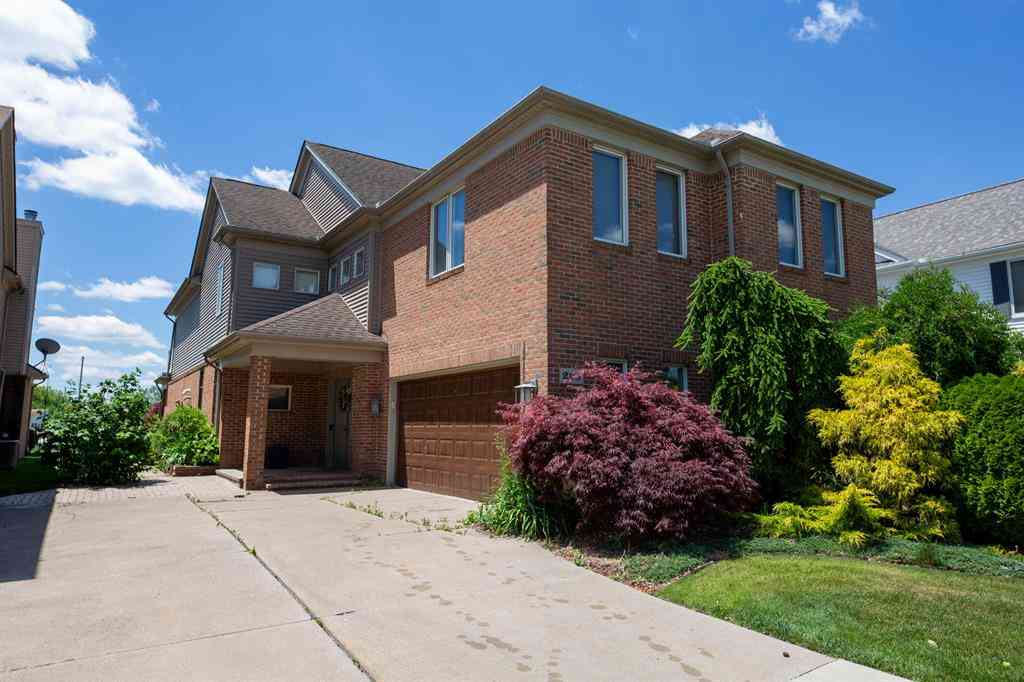 Condo For Sale - 229 Keelson Drive  #11<br/> Detroit, MI 48215